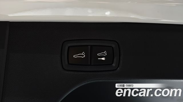Porsche Macan EV 4S 2025 — фото 42