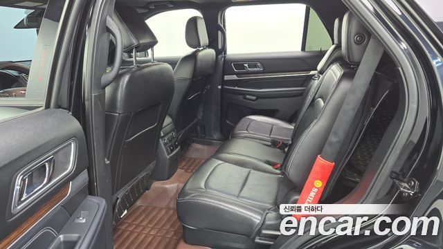 Ford Explorer 2.3 Limited 4WD 5th 2018 — фото 11