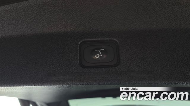 Ford Explorer 2.3 Limited 4WD 5th 2018 — фото 16
