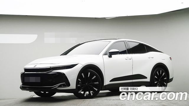 Toyota Crown Crossover 2.4 4WD Dual Boost HYbrid
