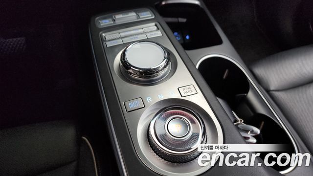 Genesis Electrified (GV70) e-AWD 2022 — фото 9
