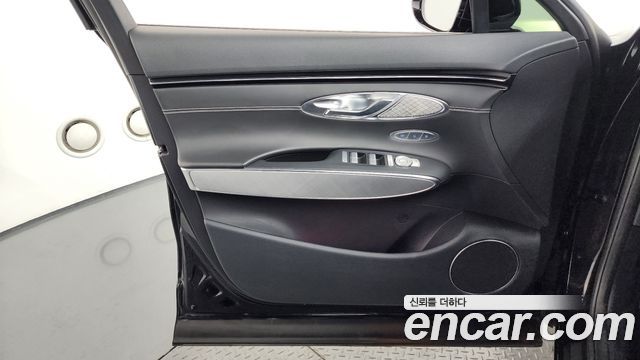 Genesis Electrified (GV70) e-AWD 2022 — фото 24