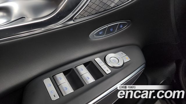 Genesis Electrified (GV70) e-AWD 2022 — фото 30