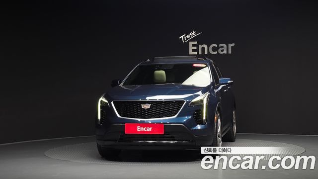Cadillac XT4 2.0 Sport AWD 2021 — фото 3