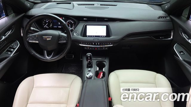 Cadillac XT4 2.0 Sport AWD 2021 — фото 7