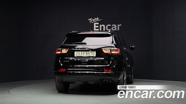 Jeep Compass (II) S 2.4 AWD 2022 — фото 4