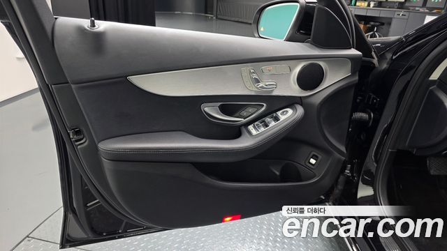 Mercedes-Benz C-Class (W205) C200 Avantgarde 2018 — фото 24
