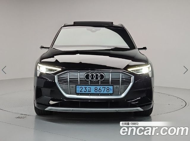 Audi e-tron 55 Quattro 2022 — фото 2