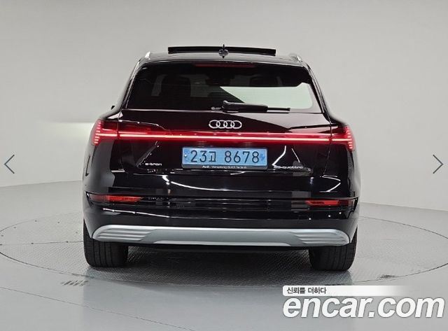 Audi e-tron 55 Quattro 2022 — фото 3