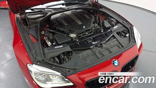 BMW 6 Series (F12) 650i Convertible 2017 — фото 6