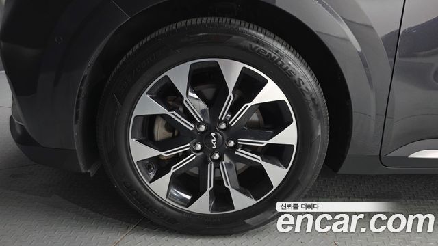 Kia Carnival (IV) Gasoline 7-Seater Signature 2023 — фото 5