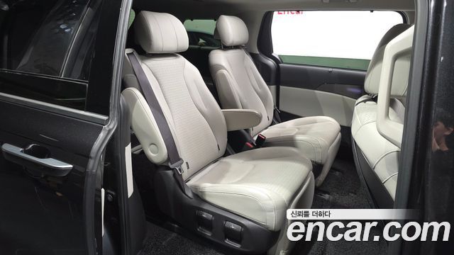 Kia Carnival (IV) Gasoline 7-Seater Signature 2023 — фото 11