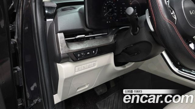 Kia Carnival (IV) Gasoline 7-Seater Signature 2023 — фото 13