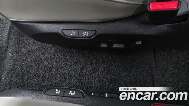 Kia Carnival (IV) Gasoline 7-Seater Signature 2023 — фото 31
