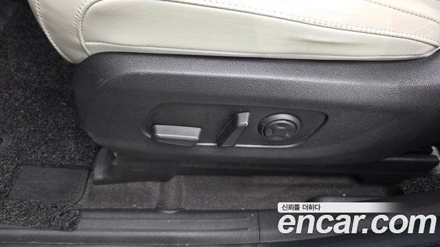 Kia Carnival (IV) Gasoline 7-Seater Signature 2023 — фото 35