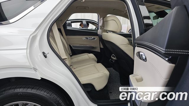 Genesis GV70 2.5T Gasoline AWD 2023 — фото 12