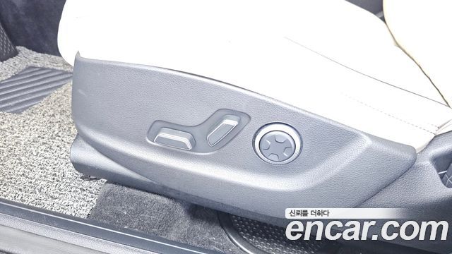 Genesis GV70 2.5T Gasoline AWD 2023 — фото 32