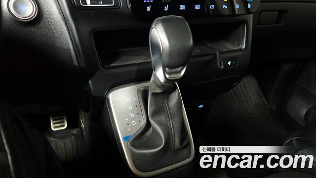 Hyundai Staria L3.5 Cargo 5-Seater Modern 2025 — фото 9