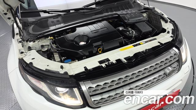 Land Rover Range Rover Evoque 2.0 TD4 SE 2017 — фото 6