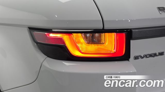 Land Rover Range Rover Evoque 2.0 TD4 SE 2017 — фото 23