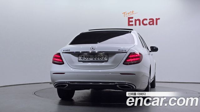 Mercedes-Benz E-Class (W213) E300 4MATIC Exclusive 2019 — фото 4