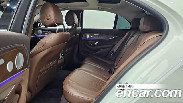 Mercedes-Benz E-Class (W213) E300 4MATIC Exclusive 2019 — фото 12
