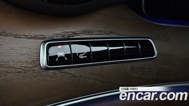Mercedes-Benz E-Class (W213) E300 4MATIC Exclusive 2019 — фото 19