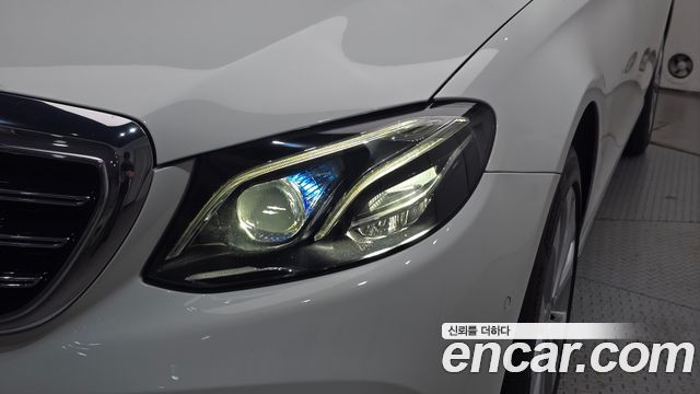 Mercedes-Benz E-Class (W213) E300 4MATIC Exclusive 2019 — фото 22