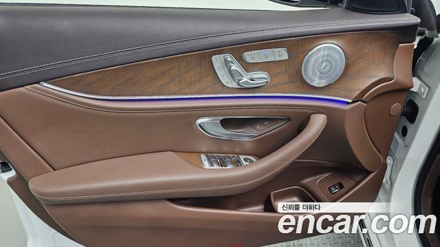 Mercedes-Benz E-Class (W213) E300 4MATIC Exclusive 2019 — фото 24