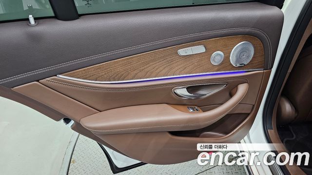 Mercedes-Benz E-Class (W213) E300 4MATIC Exclusive 2019 — фото 25
