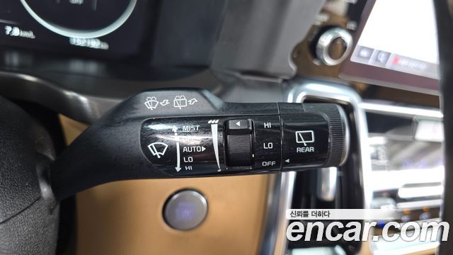 Kia Sorento (IV) Gasoline 2.5T 2WD Signature 2023 — фото 32