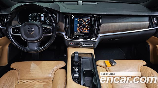Volvo V90 Cross Country B5 Pro AWD 2021 — фото 7