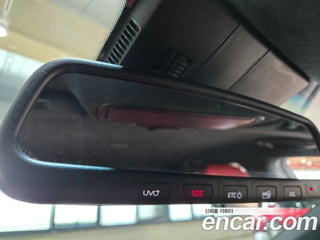 Kia Stinger 2.0 Turbo AWD Platinum 2020 — фото 30