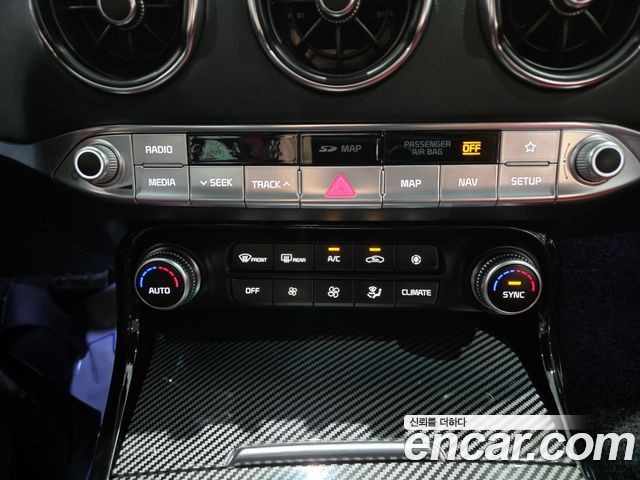 Kia Stinger 2.0 Turbo AWD Platinum 2020 — фото 34