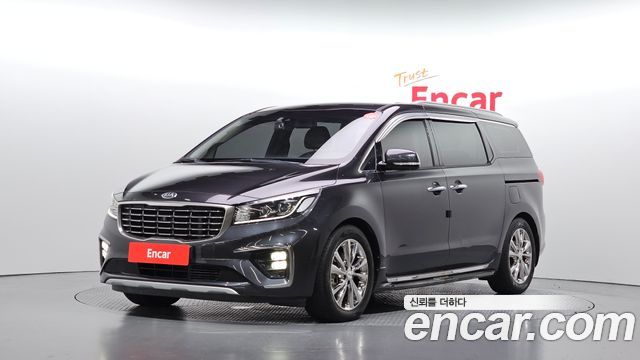 Kia Carnival 7-Seater Limousine President 2019 — фото 1
