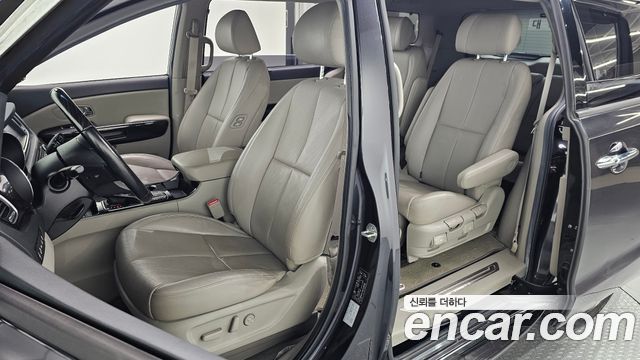 Kia Carnival 7-Seater Limousine President 2019 — фото 10