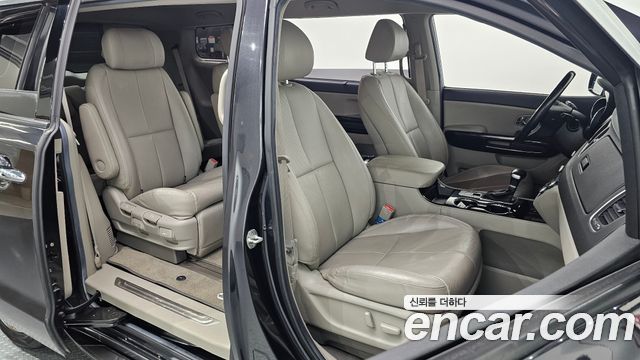 Kia Carnival 7-Seater Limousine President 2019 — фото 11
