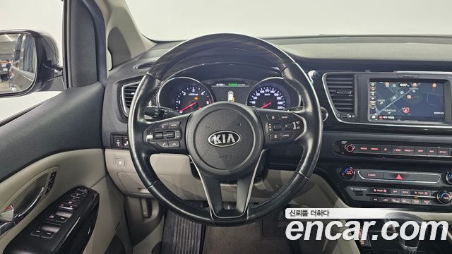 Kia Carnival 7-Seater Limousine President 2019 — фото 12