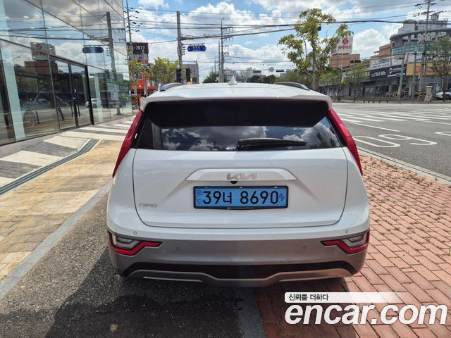 Kia Niro Plus Earth 2023 — фото 4