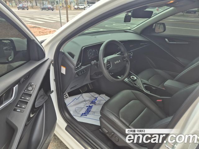 Kia Niro Plus Earth 2023 — фото 16