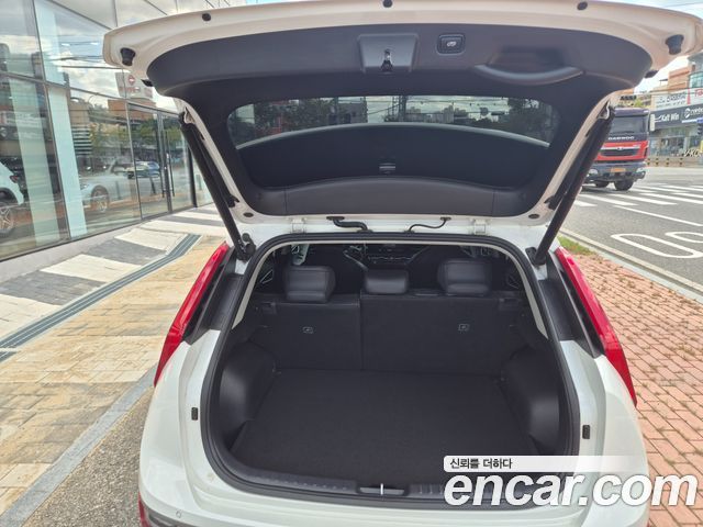 Kia Niro Plus Earth 2023 — фото 18