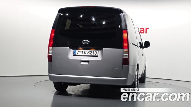Hyundai Staria 4WD Tourer 11-Seater Modern 2023 — фото 4