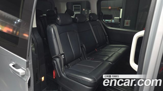 Hyundai Staria 4WD Tourer 11-Seater Modern 2023 — фото 12