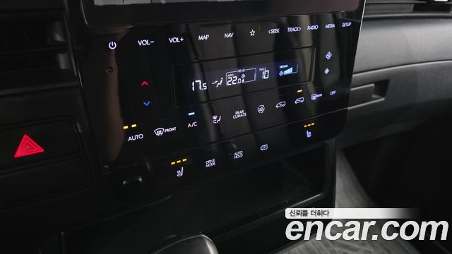 Hyundai Staria 4WD Tourer 11-Seater Modern 2023 — фото 17