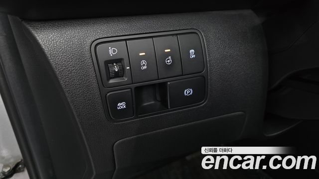 Hyundai Staria 4WD Tourer 11-Seater Modern 2023 — фото 18