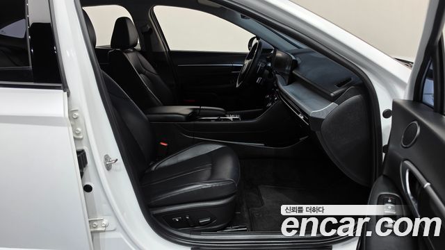 Hyundai Sonata The Edge (DN8) 2.0 Premium 2024 — фото 26