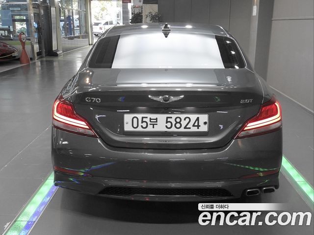 Genesis G70 2.0T Elite 2019 — фото 16