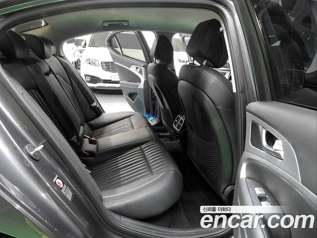 Genesis G70 2.0T Elite 2019 — фото 22