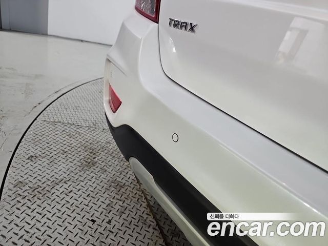 Chevrolet Trax 1.6 Diesel Premier 2018 — фото 17