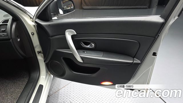 Renault Korea SM5 Nova LPLi Texi tental car DLX 2016 — фото 24